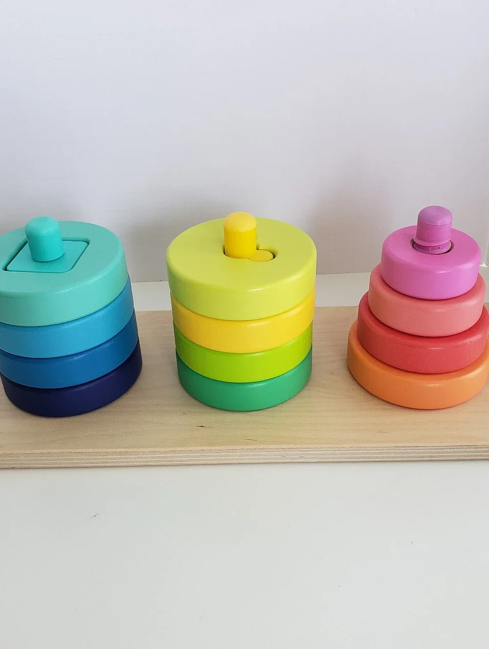 Lovevery Twist and Pivot Wooden Montessori Puzzle